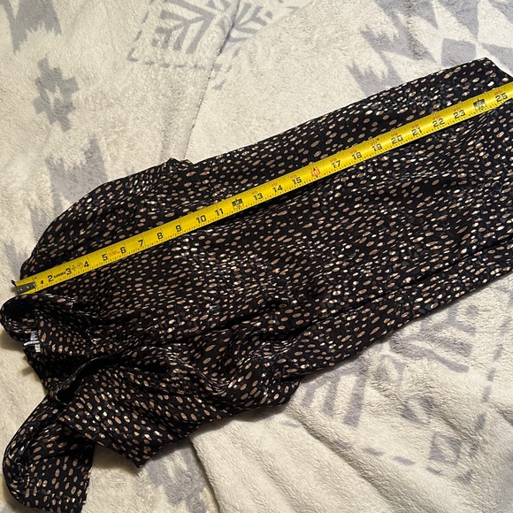 Liverpool Women's Blouse in Black and Gold Pattern - Picture 6 of 6